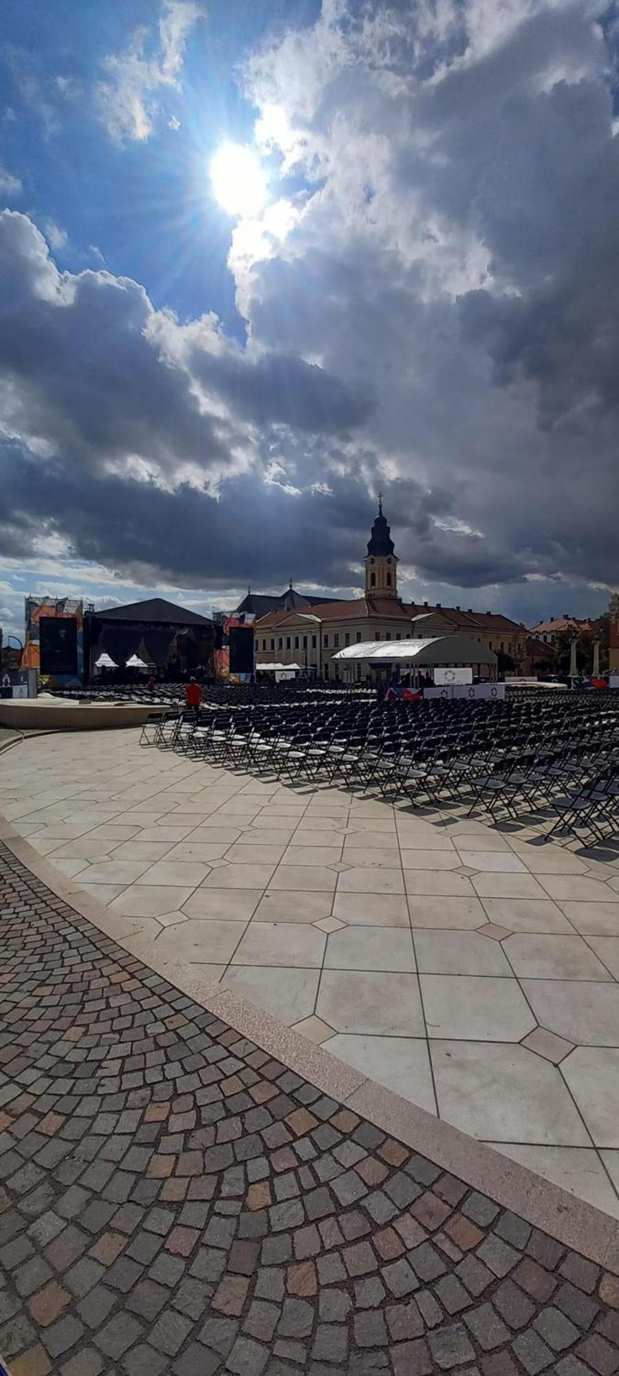 Luna Oradea Εξωτερικό φωτογραφία