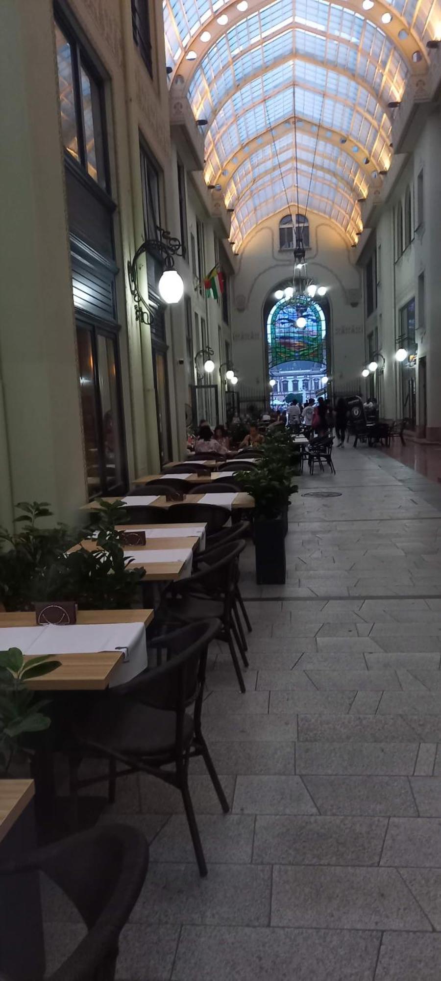 Luna Oradea Εξωτερικό φωτογραφία